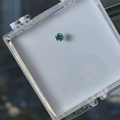 GREEN Diamond, 0.38 Carat, ROUND Shape