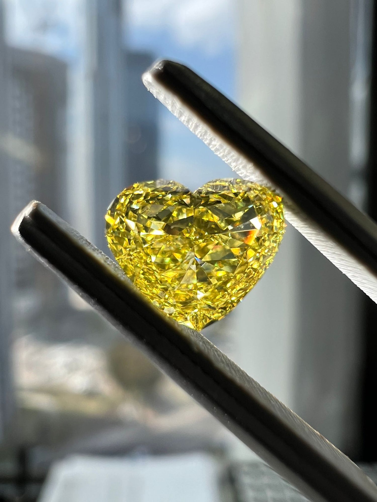 Pink & yellow diamonds, 1.33 total carat, heart shapes, SI2 clarity