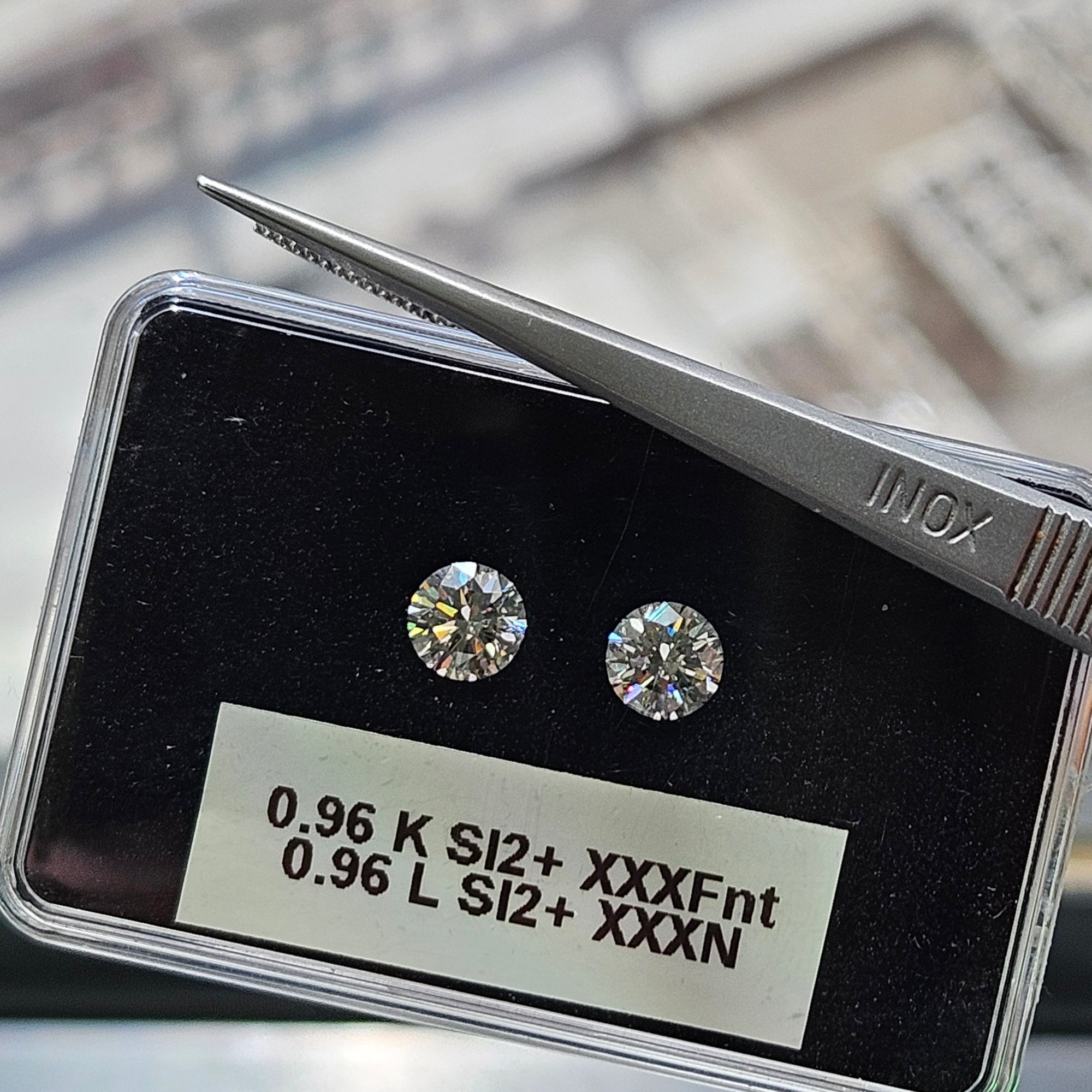 Special Brilliant Round cut natural diamonds 0.96 carat each