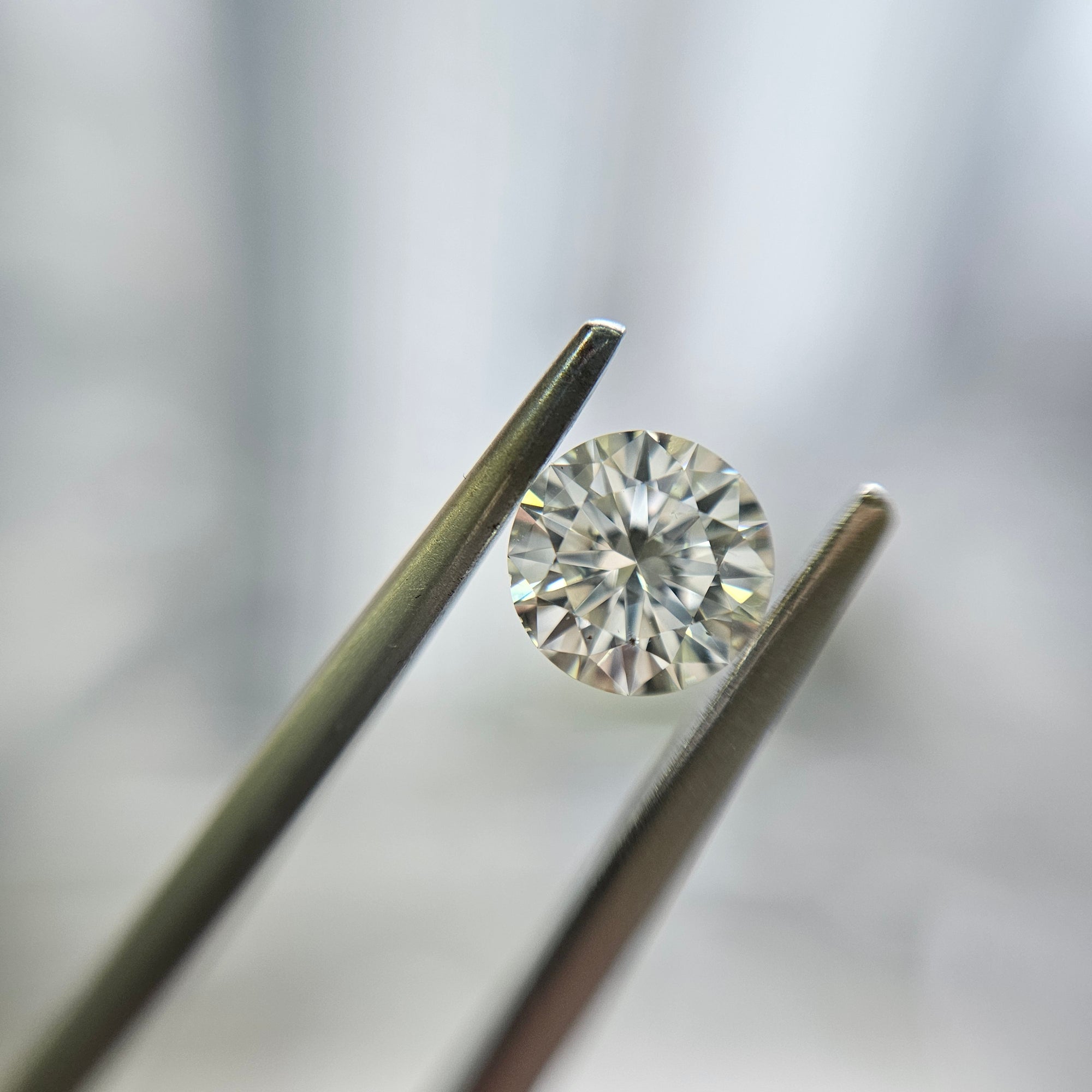 round diamond natural GIA no black