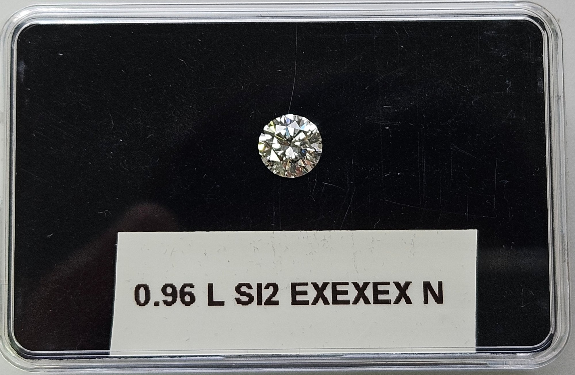 Special Brilliant Round cut natural diamonds 0.96 carat each