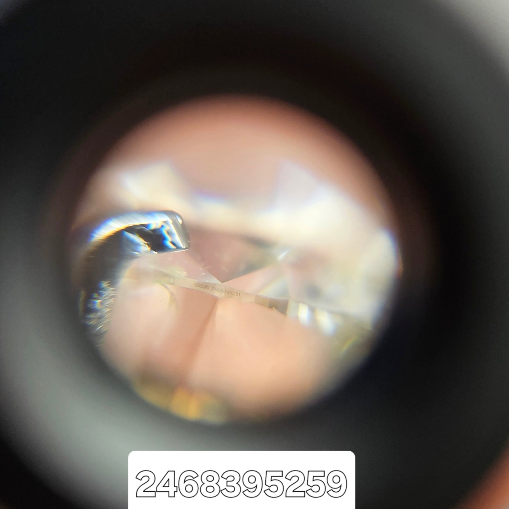 L Color Diamond, 0.96 Carat, Round Shape, SI2 Clarity