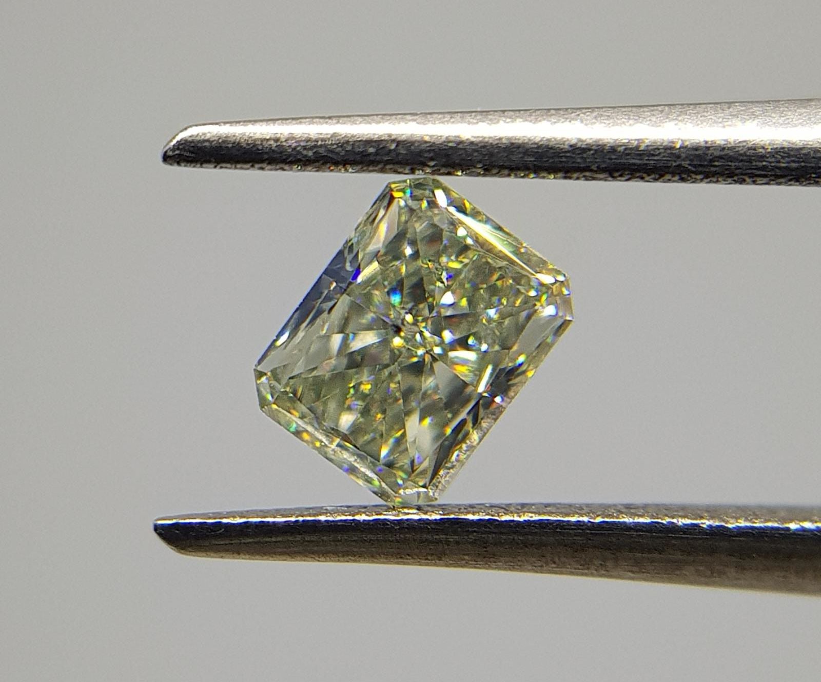 0.34 Carat RADIANT Shape GREEN Color Diamond - VMK Diamonds