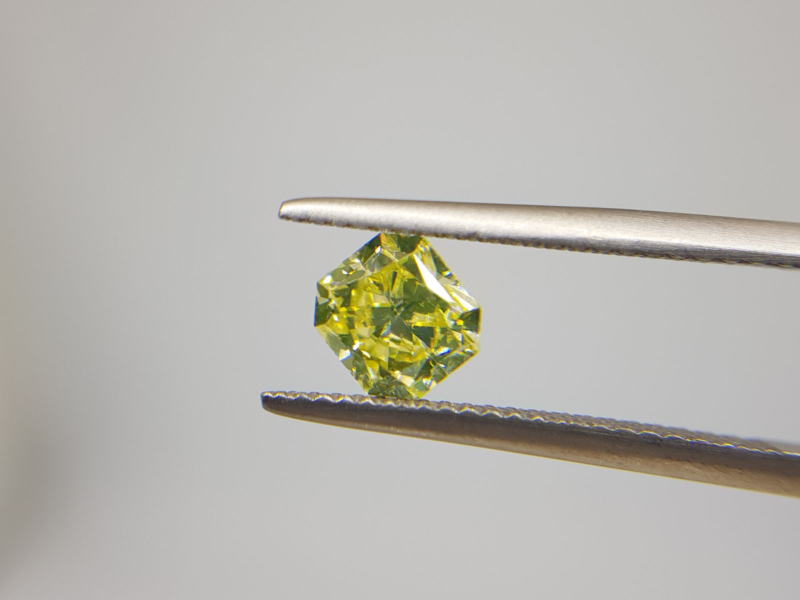 Greenish Yellow Diamond, 1.25 Carat, RADIANT Shape, VS2 Clarity - VMK Diamonds