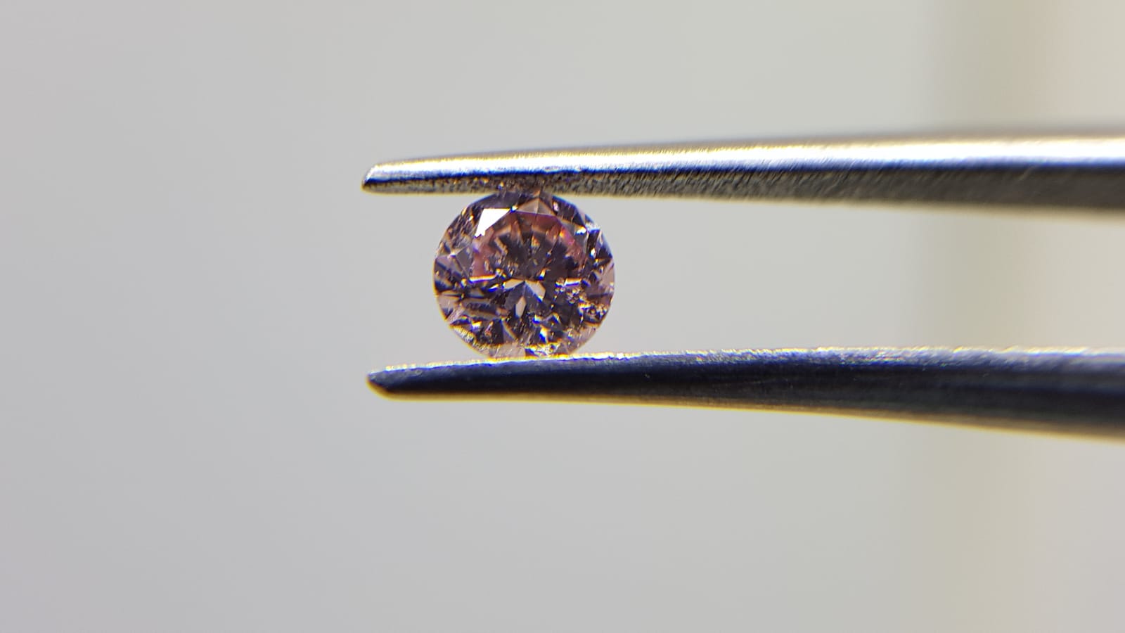 0.23 Carat ROUND Shape PINK Color Diamond - VMK Diamonds