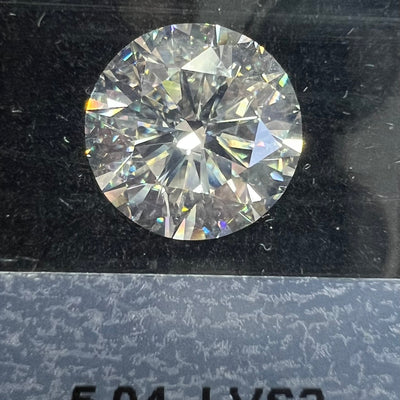 5.04 Carat ROUND Shape J Color Diamond