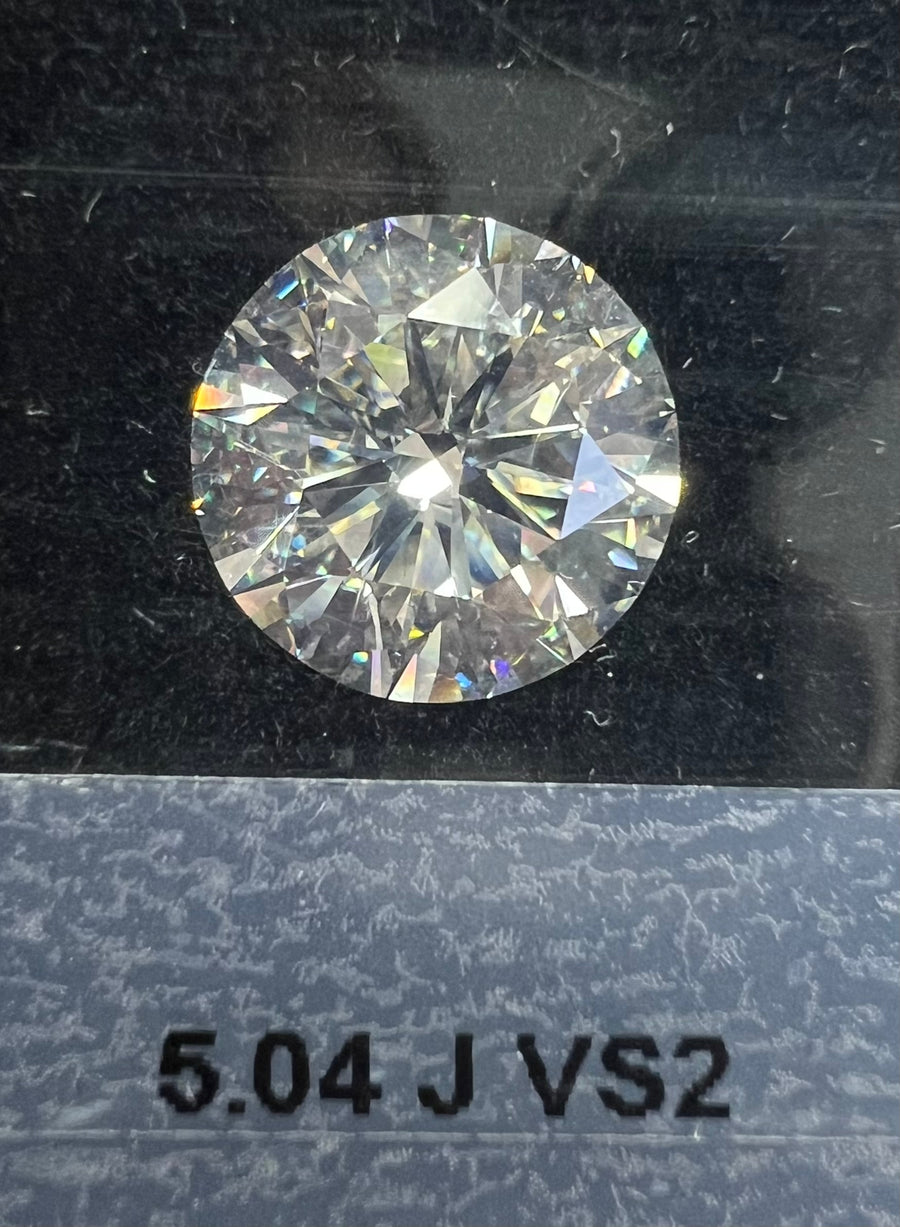 5.04 Carat ROUND Shape J Color Diamond