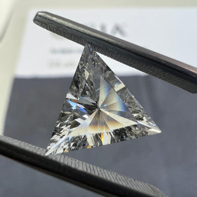 H color diamond, 1.72 Carat, triangle shape, SI2 clarity
