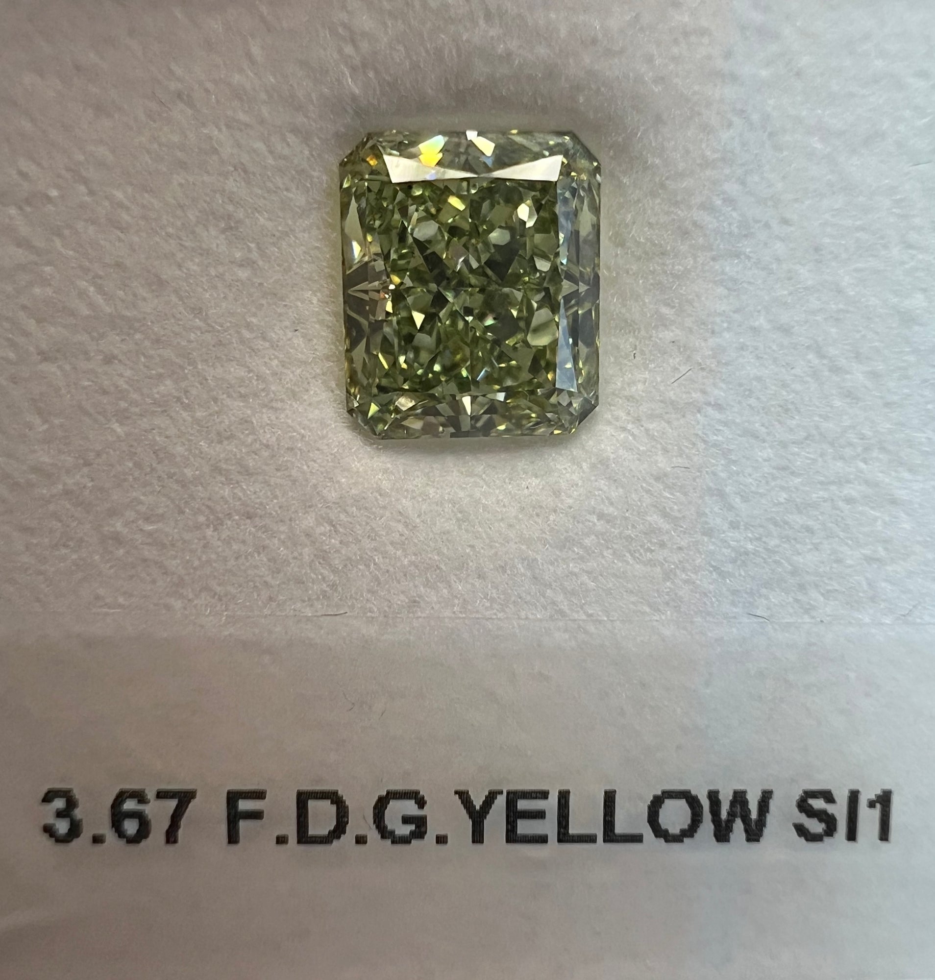 3.67 Carat RADIANT Shape GREEN YELLOW Color Diamond