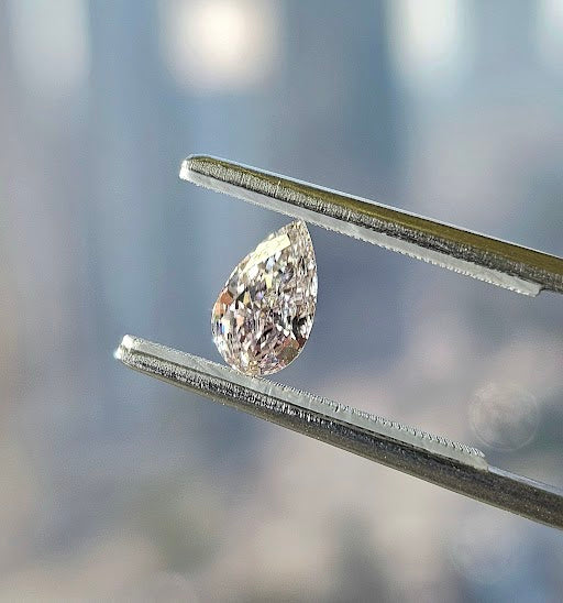 Pink & green diamonds, 1.17 total carats, pear & cushion shapes, VS2, SI1 clarity