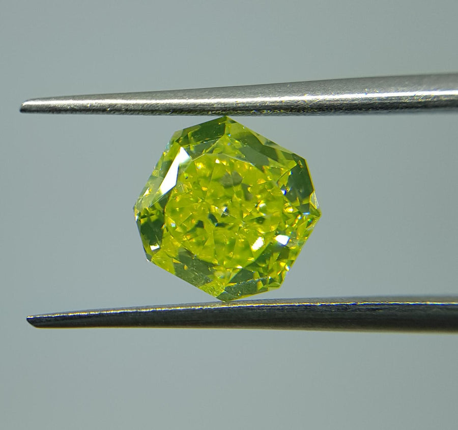 GREEN YELLOW Diamond, 2.31 Carat, RADIANT Shape, SI1 Clarity - VMK Diamonds