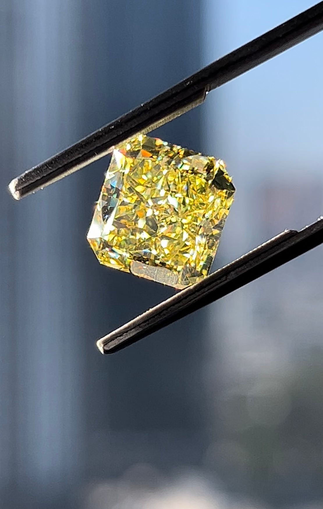 6.93 Carat RADIANT Shape YELLOW Color Diamond
