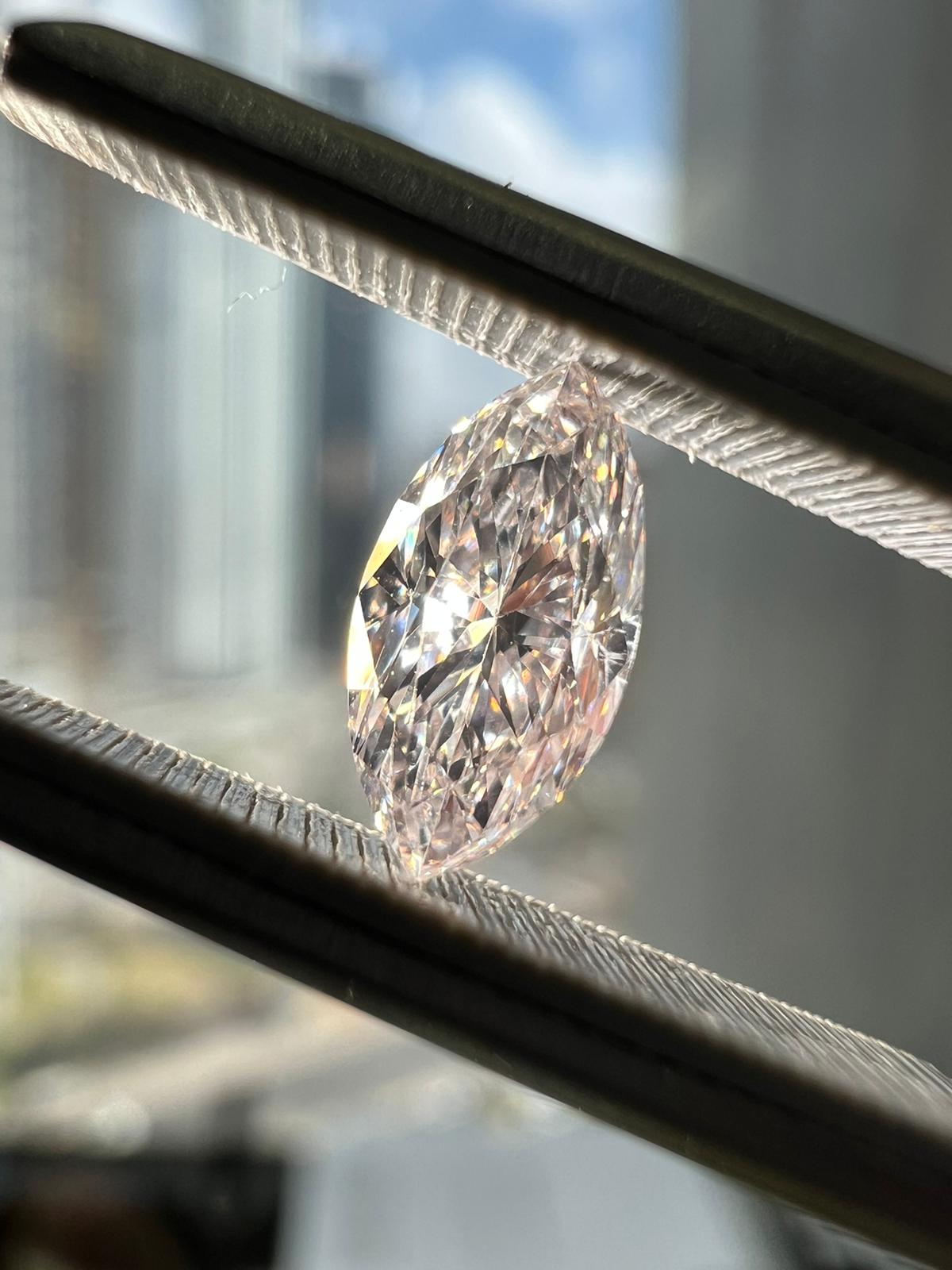 Pink diamond, 0.48 carat, marquise shape, VS1 clarity
