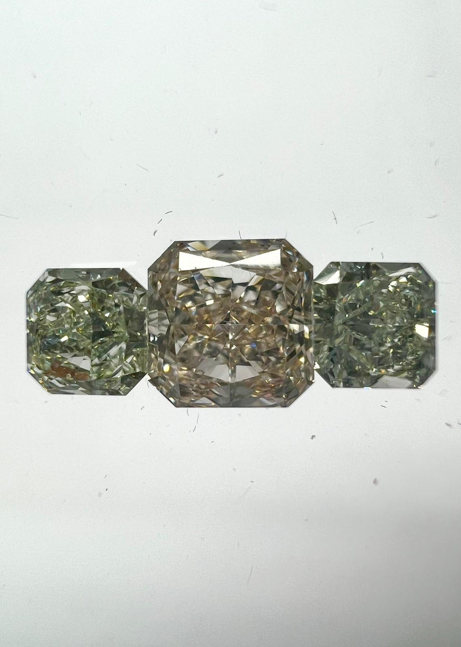 GREEN Diamond, 0.31 Carat, RADIANT Shape, VVS2 Clarity