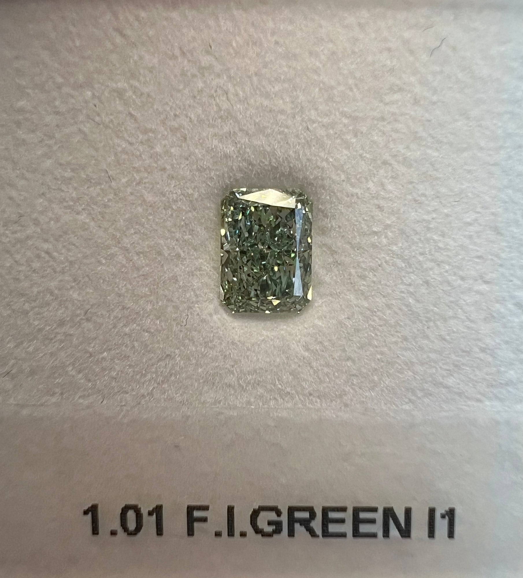GREEN Diamond, 1.01 Carat, RADIANT Shape, I1 Clarity