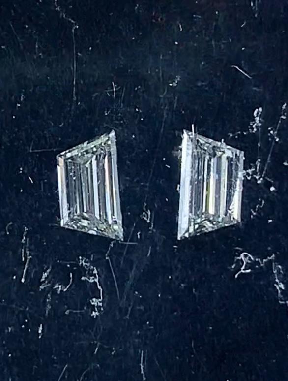 0.33 Carat TRAPEZE Shape D Color Diamond