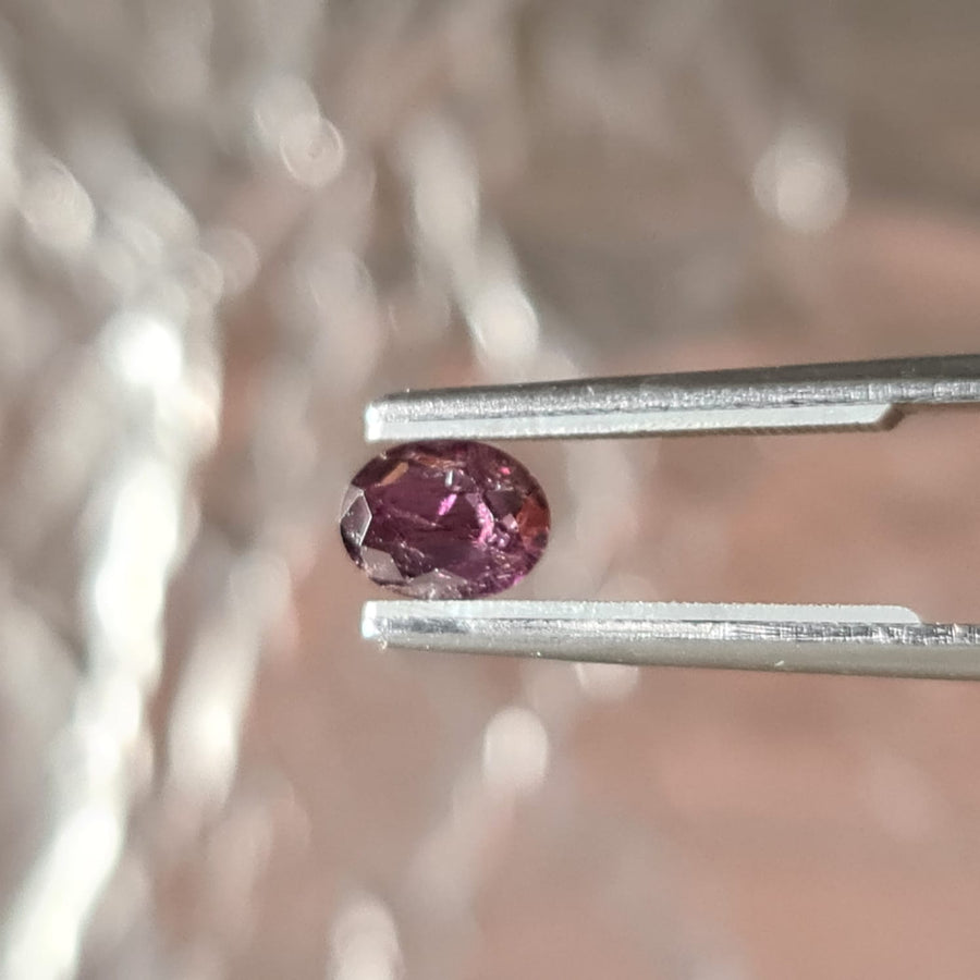 0.91 Carat OVAL Shape PINK Color Diamond