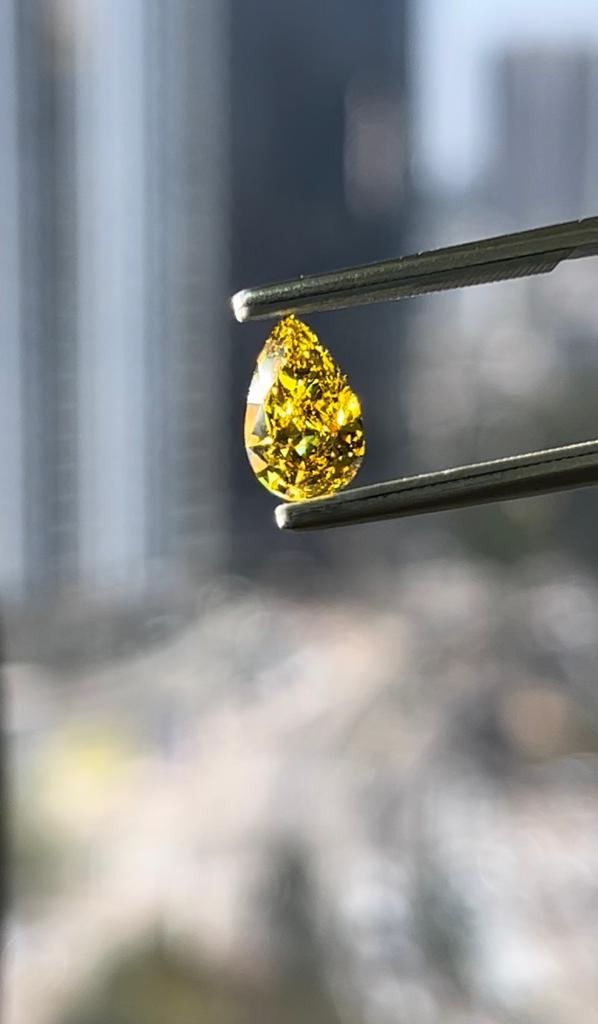 YELLOW Diamond, 1.19 Carat, PEAR Shape, VS1 Clarity