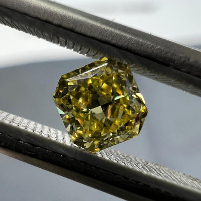 YELLOW Diamond, 0.40 Carat, RADIANT Shape, VVS1 Clarity