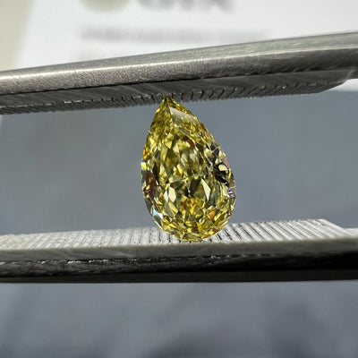 YELLOW Diamond, 0.25 Carat, PEAR Shape, VS1 Clarity
