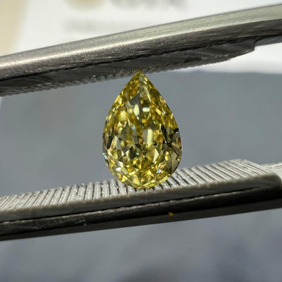 Yellow diamond, 0.23 carat, pear shape, VVS1 clarity