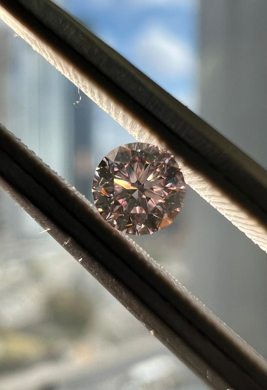 argyle pink colored diamond, natural pink diamond, round pink diamond, natural diamond