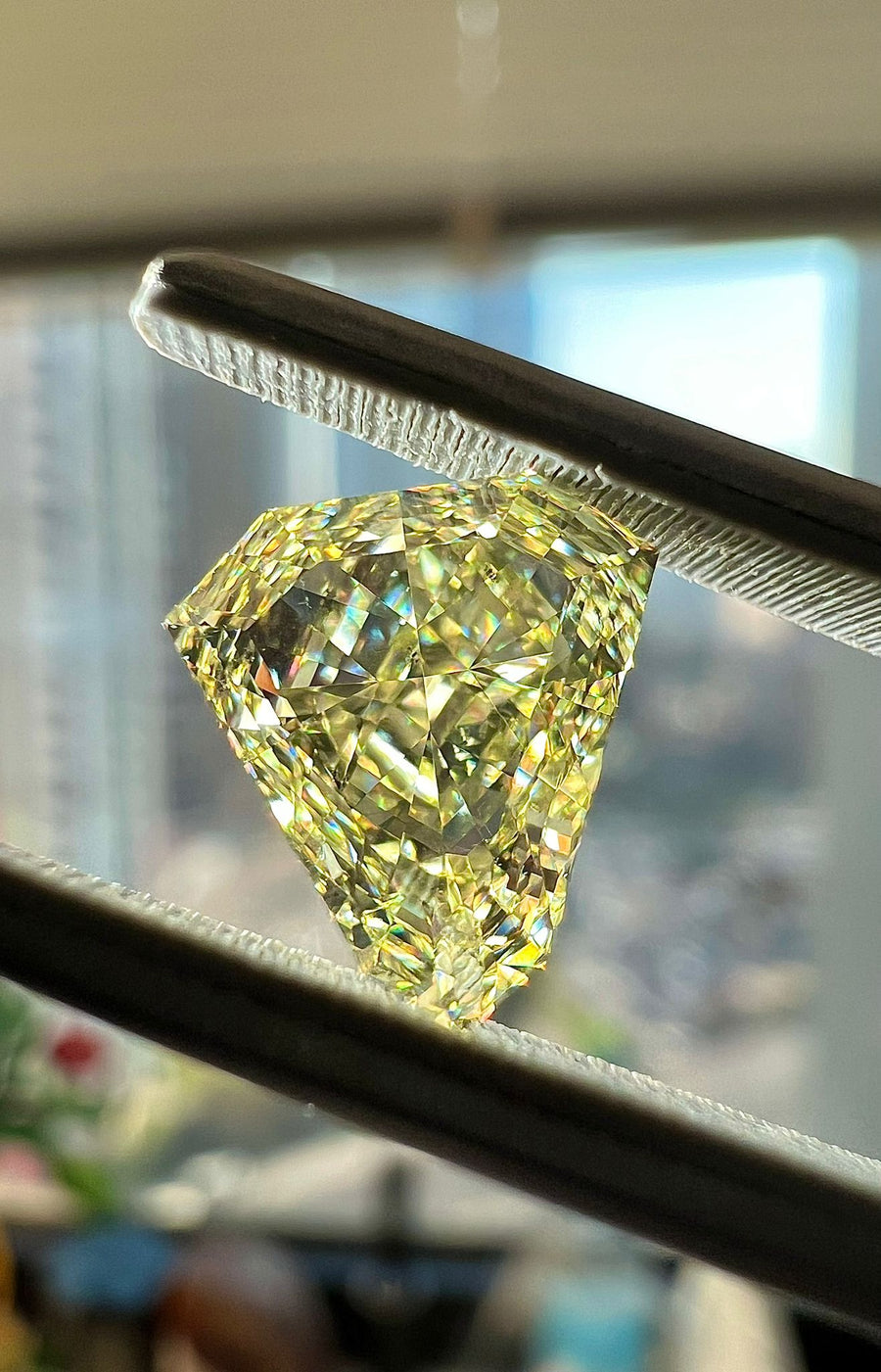 WX Color Diamond, 1.65 Carat, SHIELD Shape, SI1 Clarity