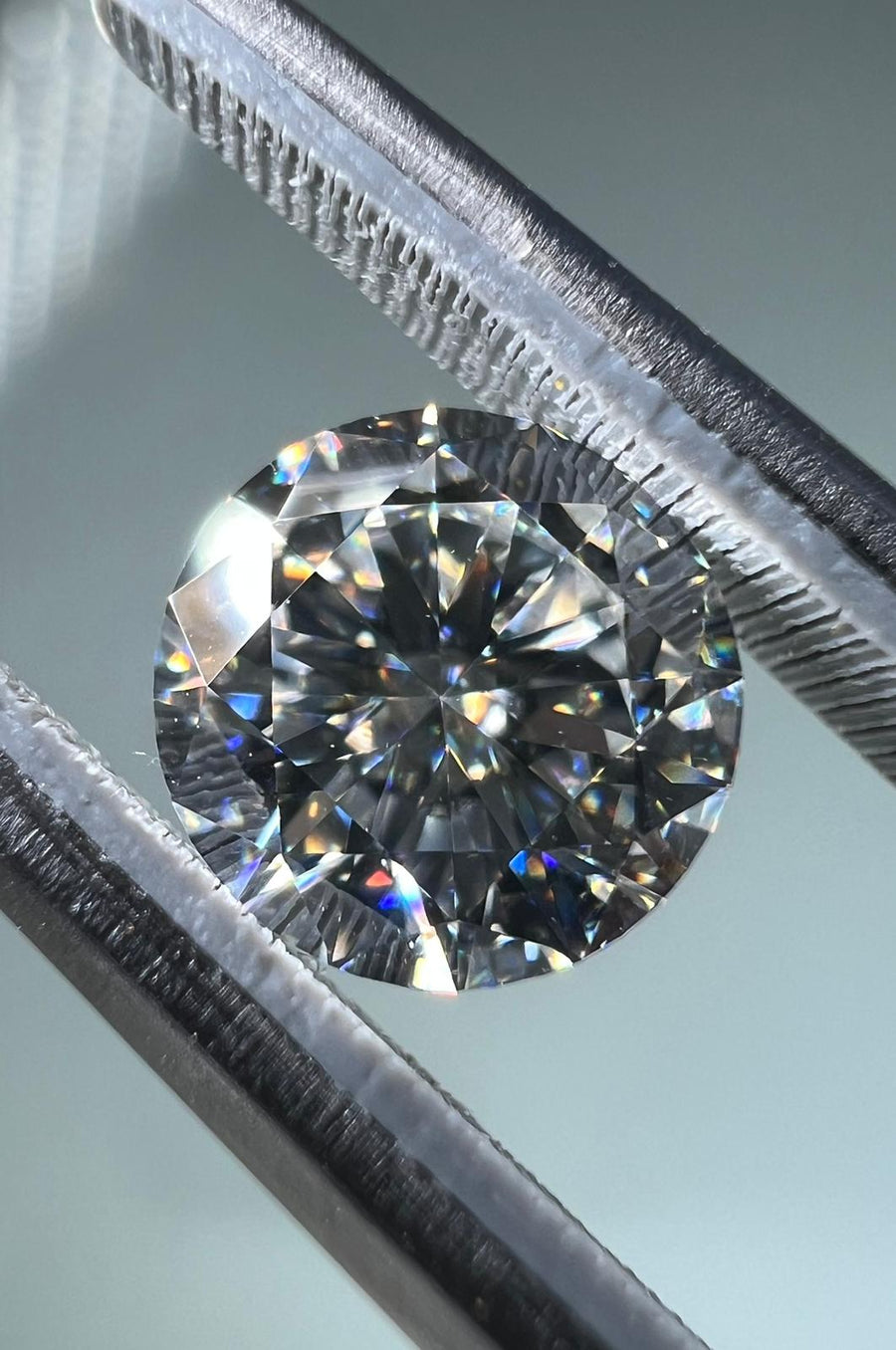 1.00 Carat ROUND Shape YELLOW Color Diamond