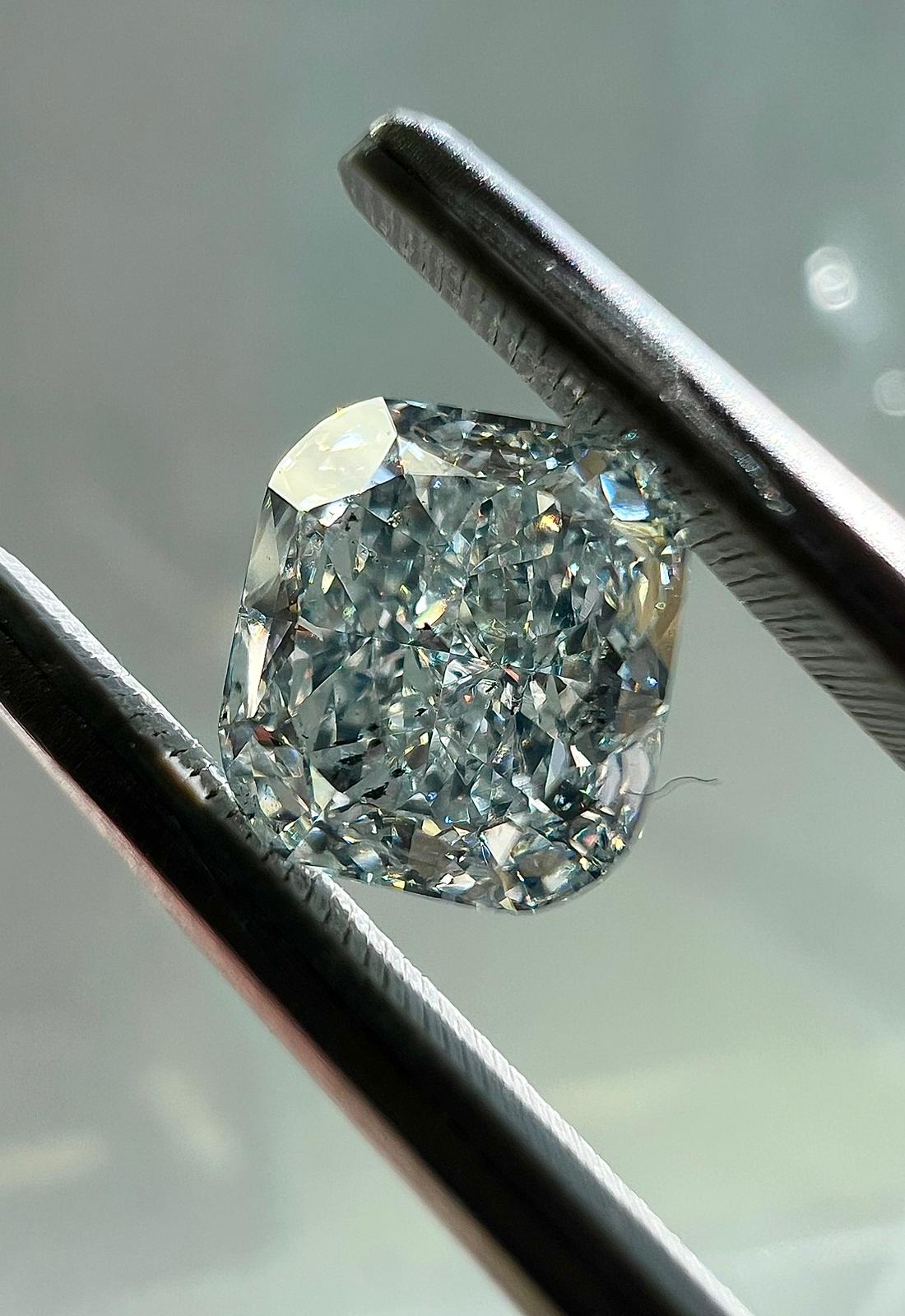 GREEN Diamond, 1.52 Carat, CUSHION Shape, SI2 Clarity