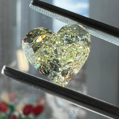 YELLOW Diamond, 4.09 Carat, HEART Shape, SI1 Clarity