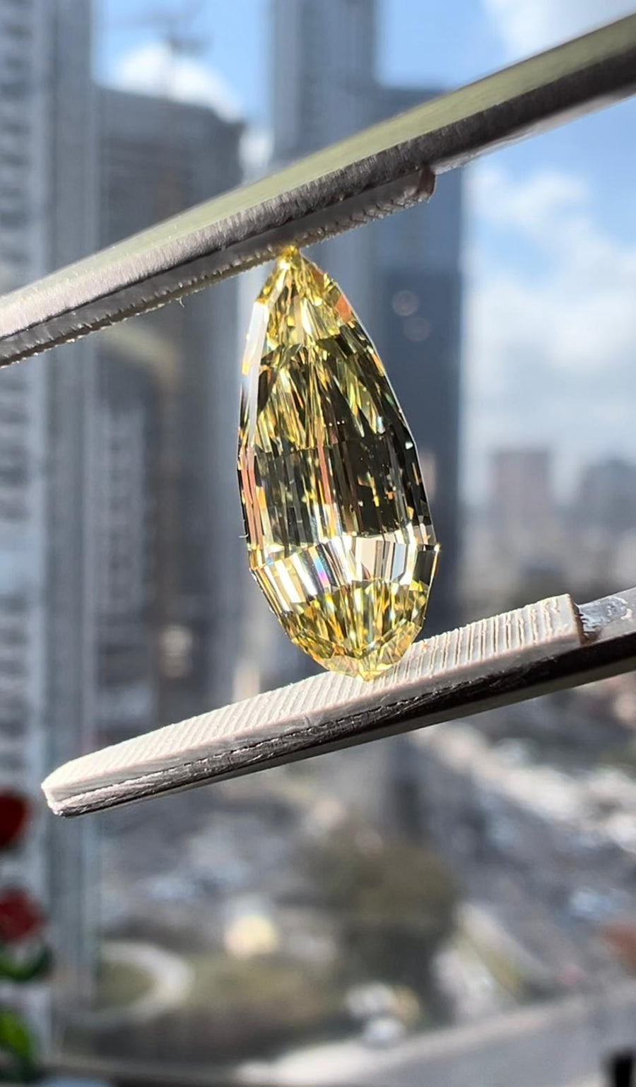YELLOW Diamond 1.33 Carat