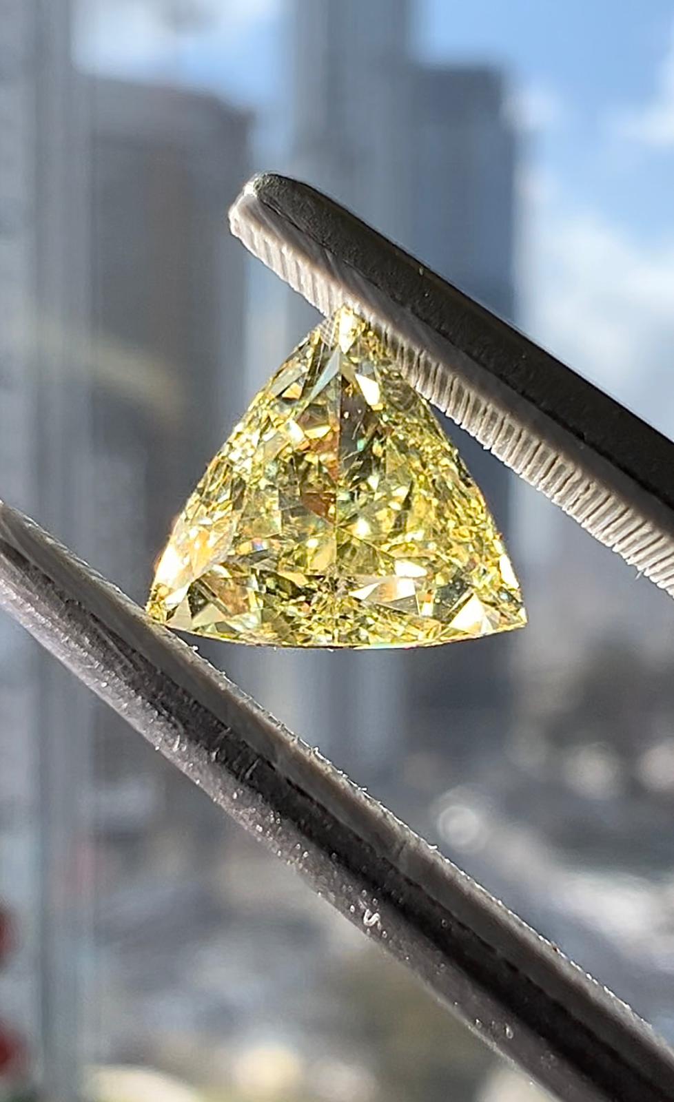 YELLOW Diamond 1.03 Carat