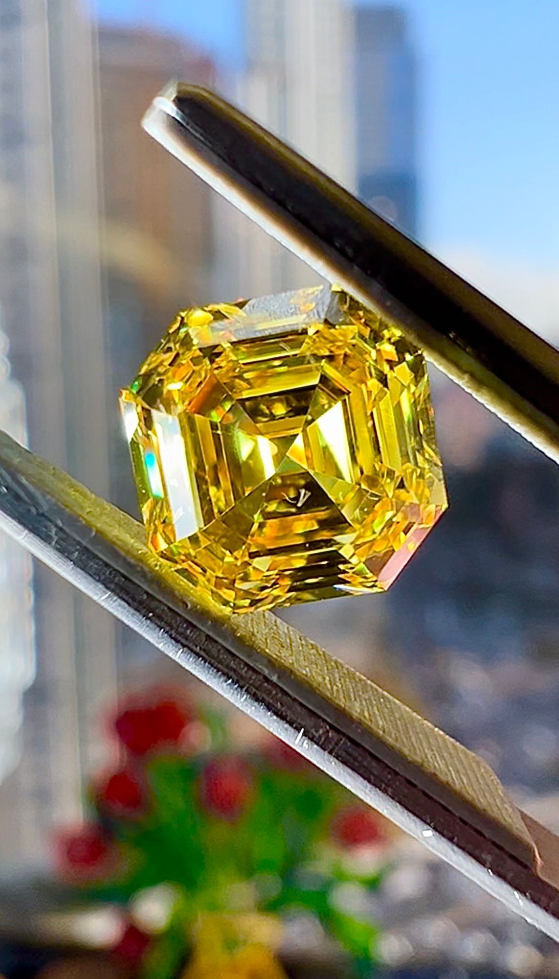 YELLOW Diamond 2.01 Carat ASSCHER Shape VS2 Clarity
