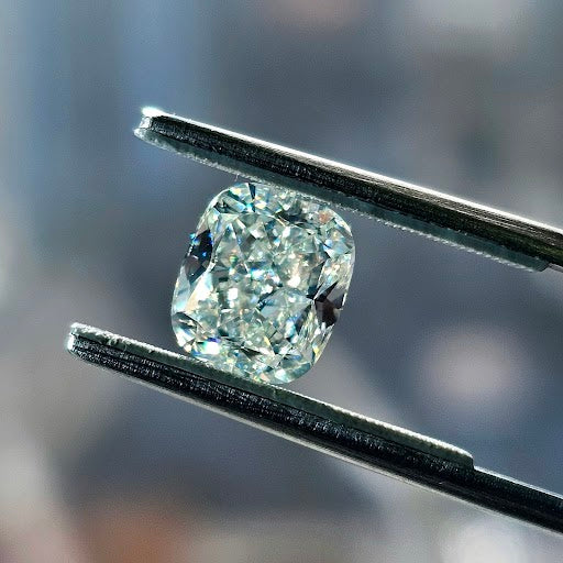 Green Diamond, 3.04 Carat, Cushion Shape, SI1 Clarity