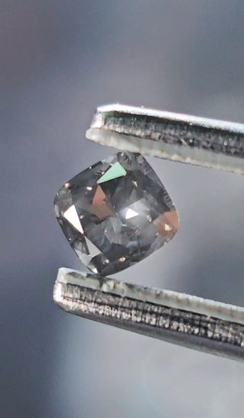 Gray diamond, 0.37 carat, cushion shape, SI2 clarity