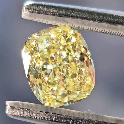 Yellow diamond, 1.94 carat, cushion shape, VS2 clarity