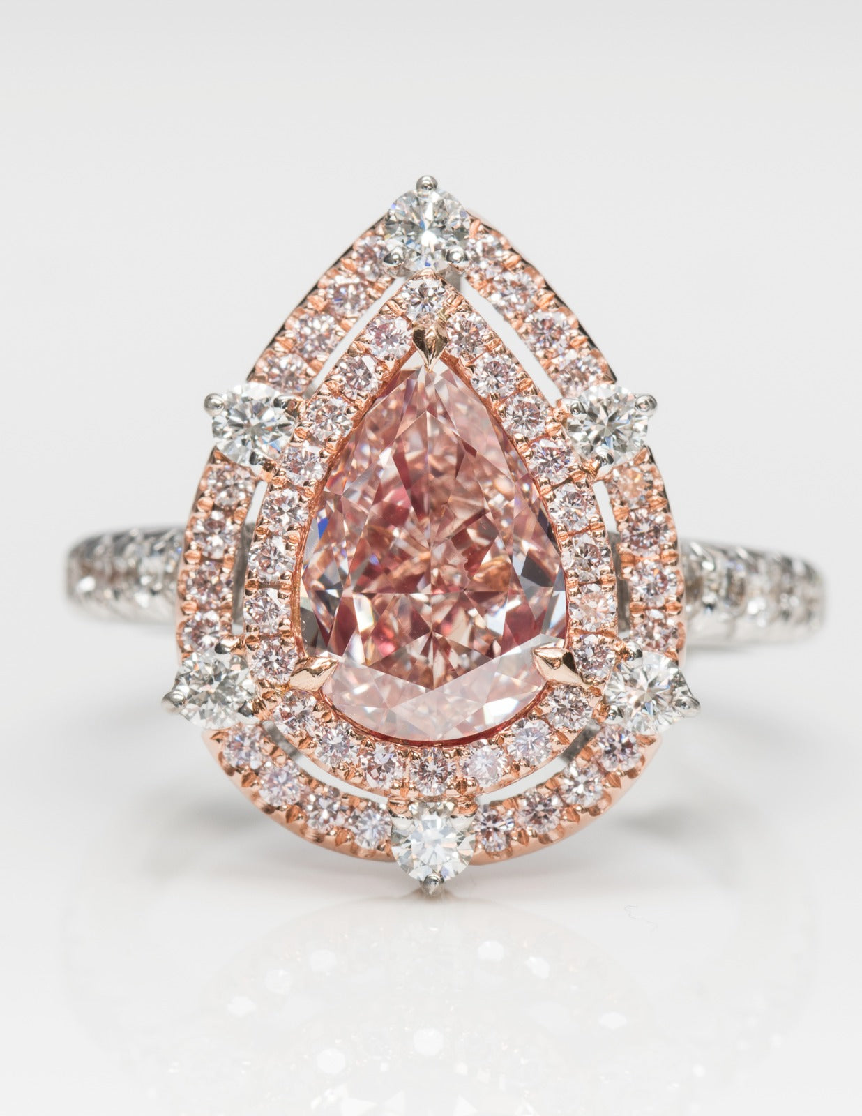 Fancy orangey pink diamond ring, 3.80 carat