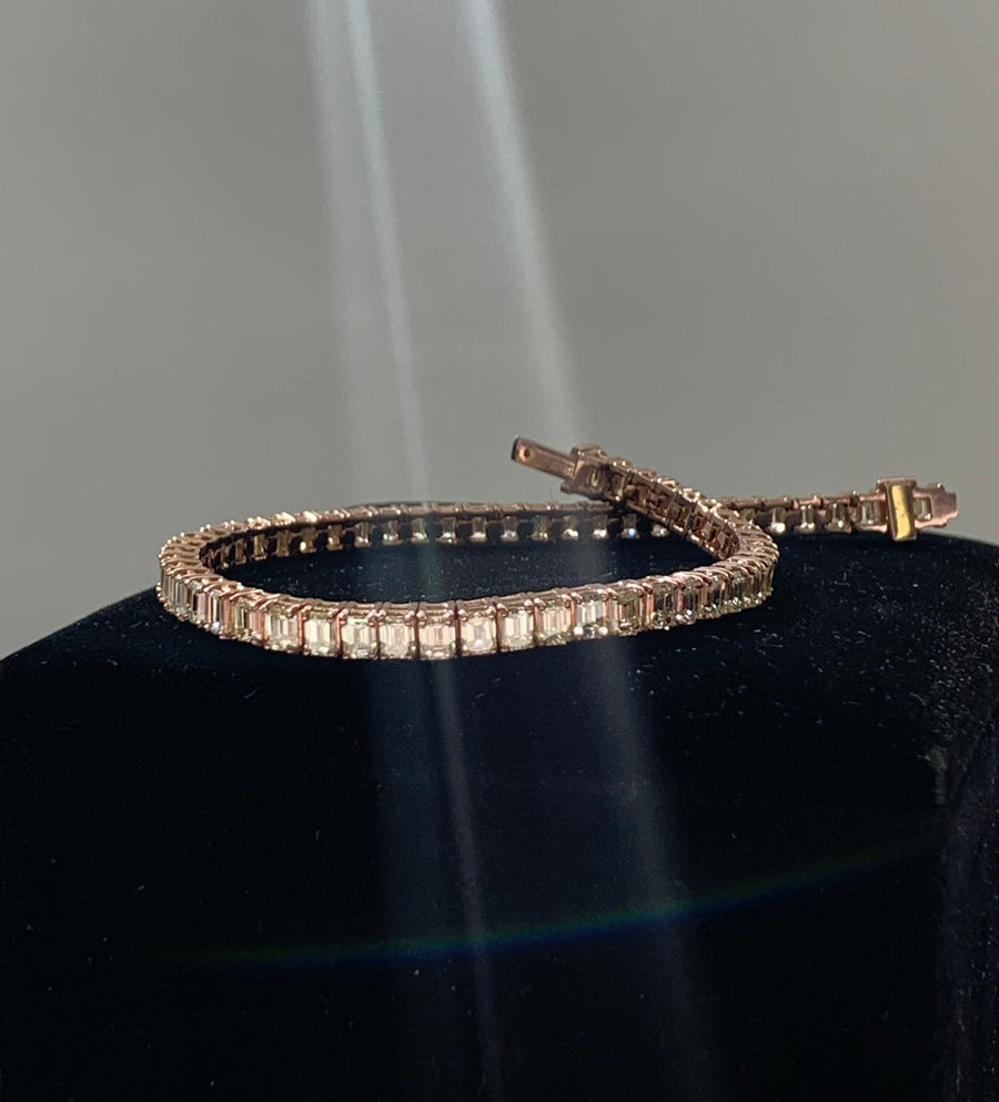 FLY Color Diamond Bracelet (12.58 Carat)