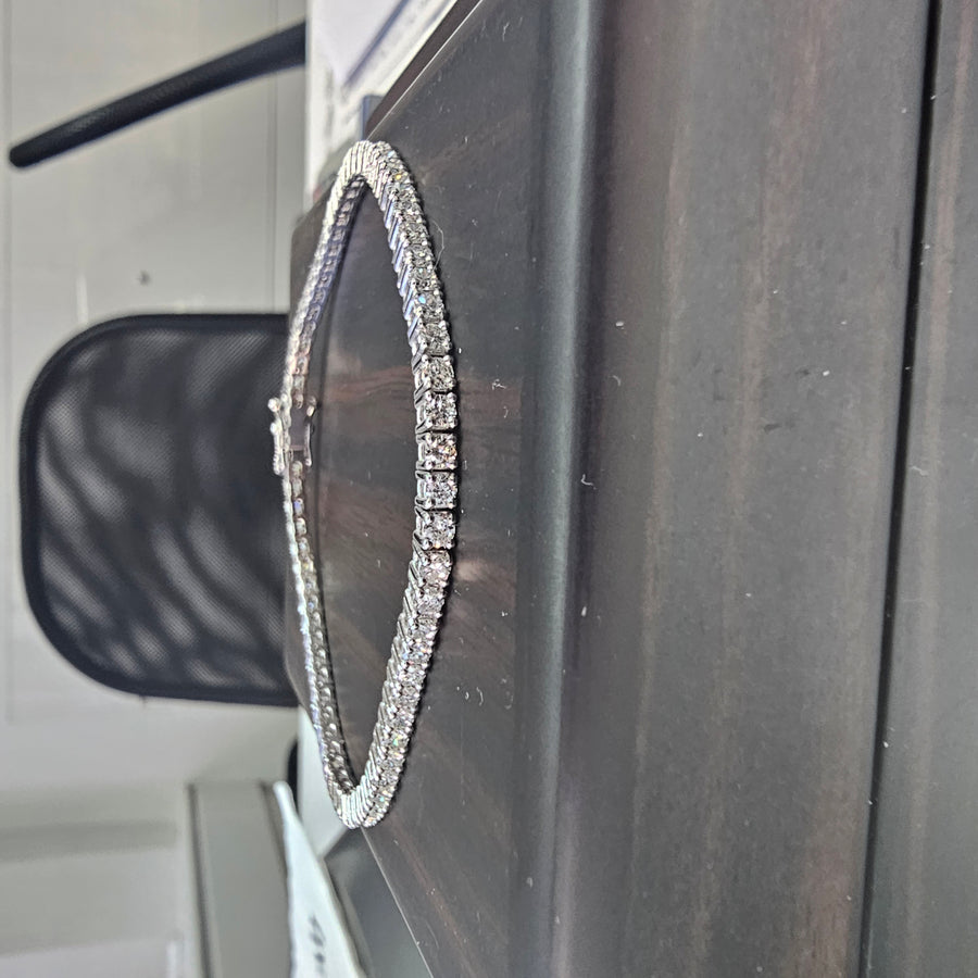 E-F Color Diamond Bracelet (3.48 Carat)