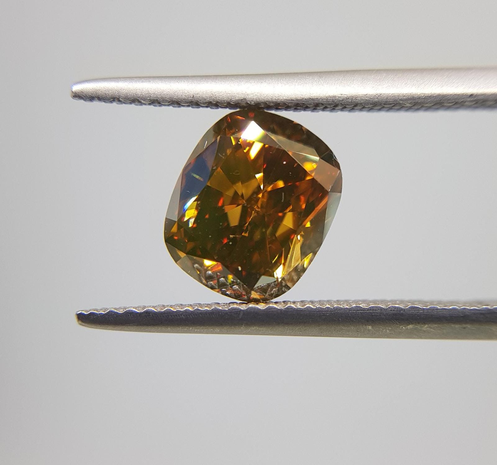 YELLOW Diamond, 2.22 Carat, CUSHION Shape, SI2 Clarity - VMK Diamonds
