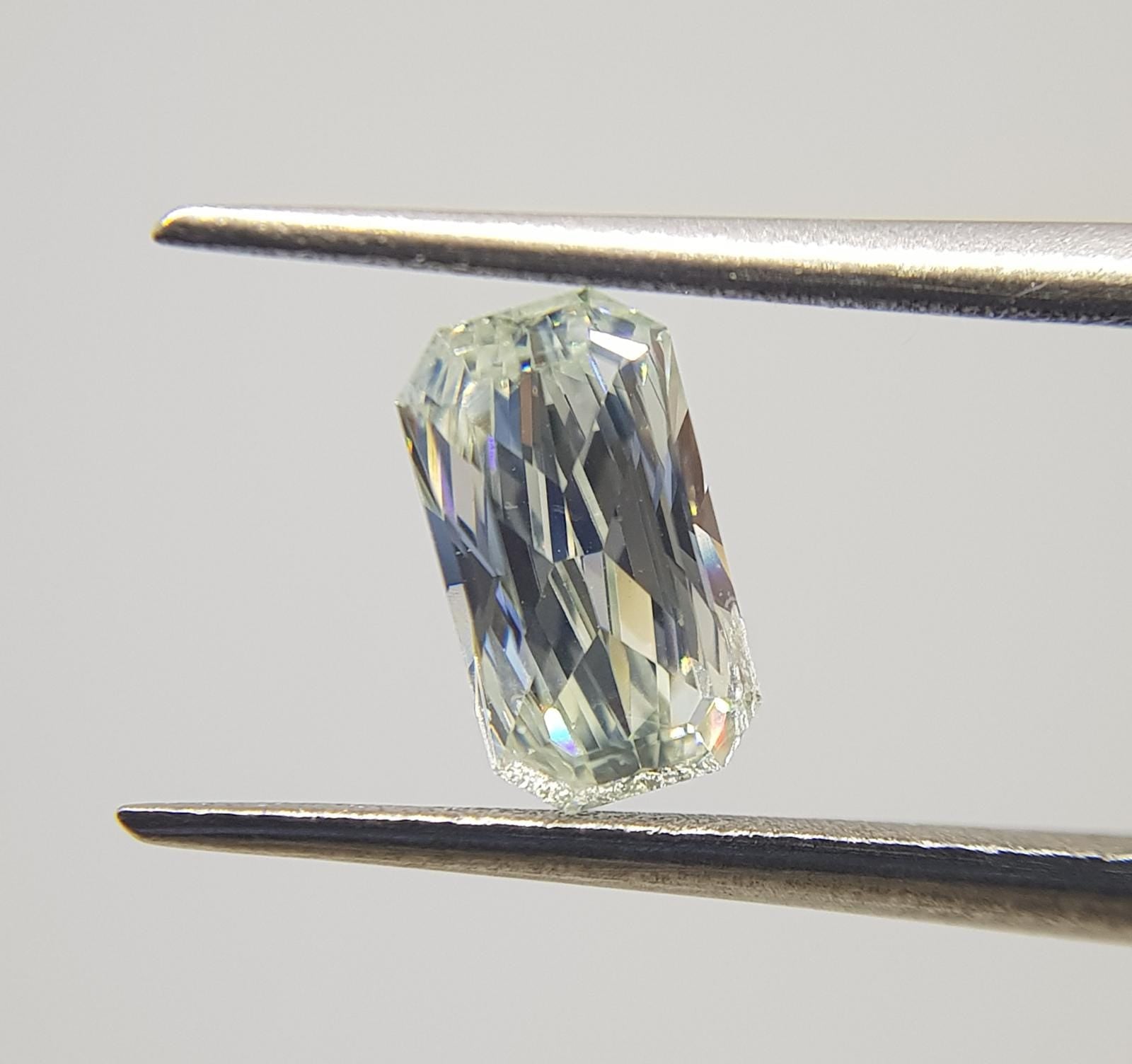 0.84 Carat RADIANT Shape GREEN Color Diamond - VMK Diamonds