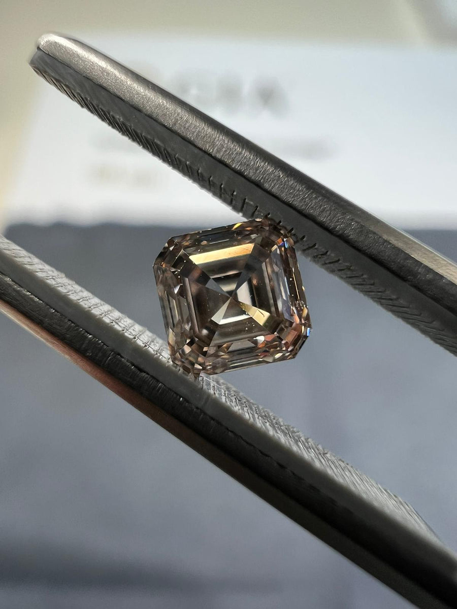 BROWN Diamond, 0.57 Carat, EMERALD Shape, VS2 Clarity - VMK Diamonds