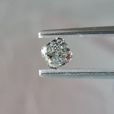 Gray diamond, 0.86 carat, radiant shape, VVS1 clarity