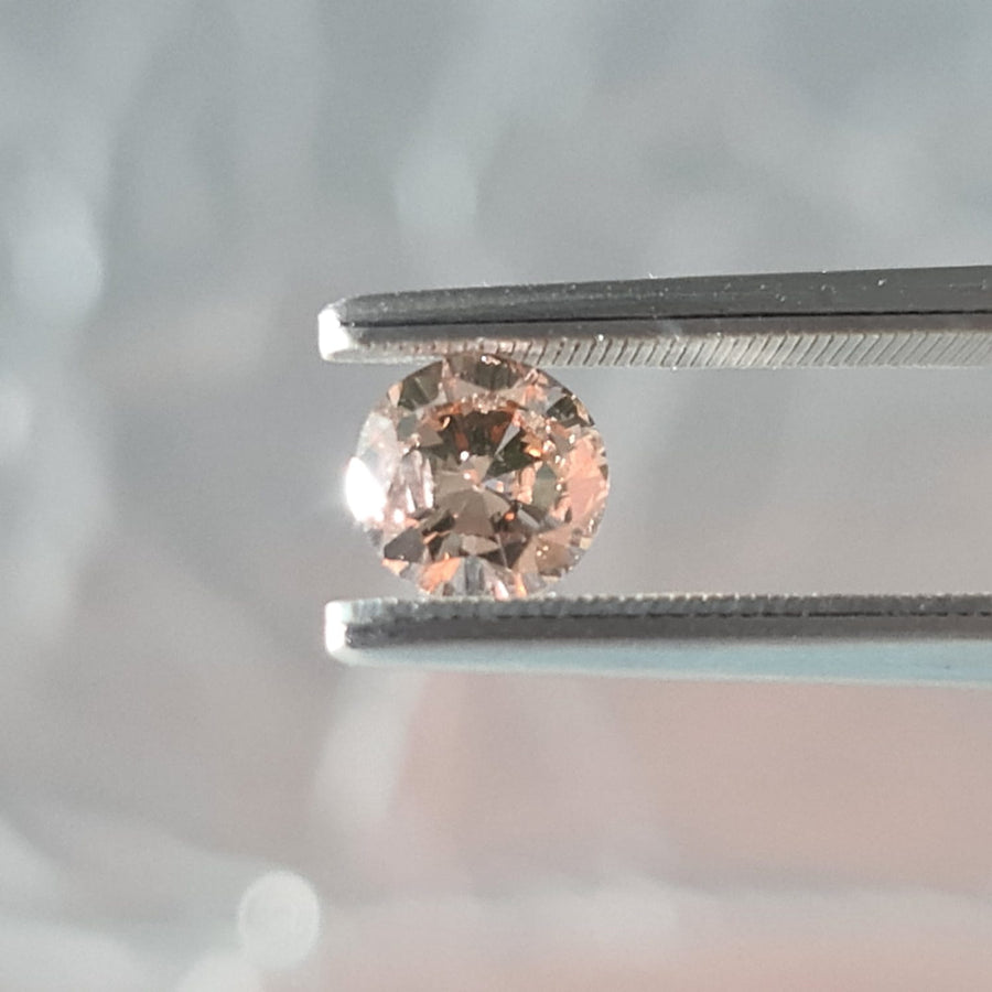 1.00 Carat ROUND Shape BROWN Color Diamond
