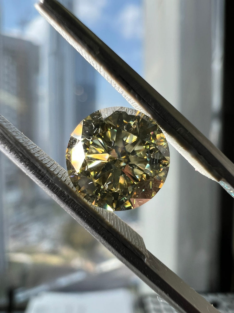 BROWNISH Diamond, 2.06 Carat, ROUND Shape, VS2 Clarity - VMK Diamonds