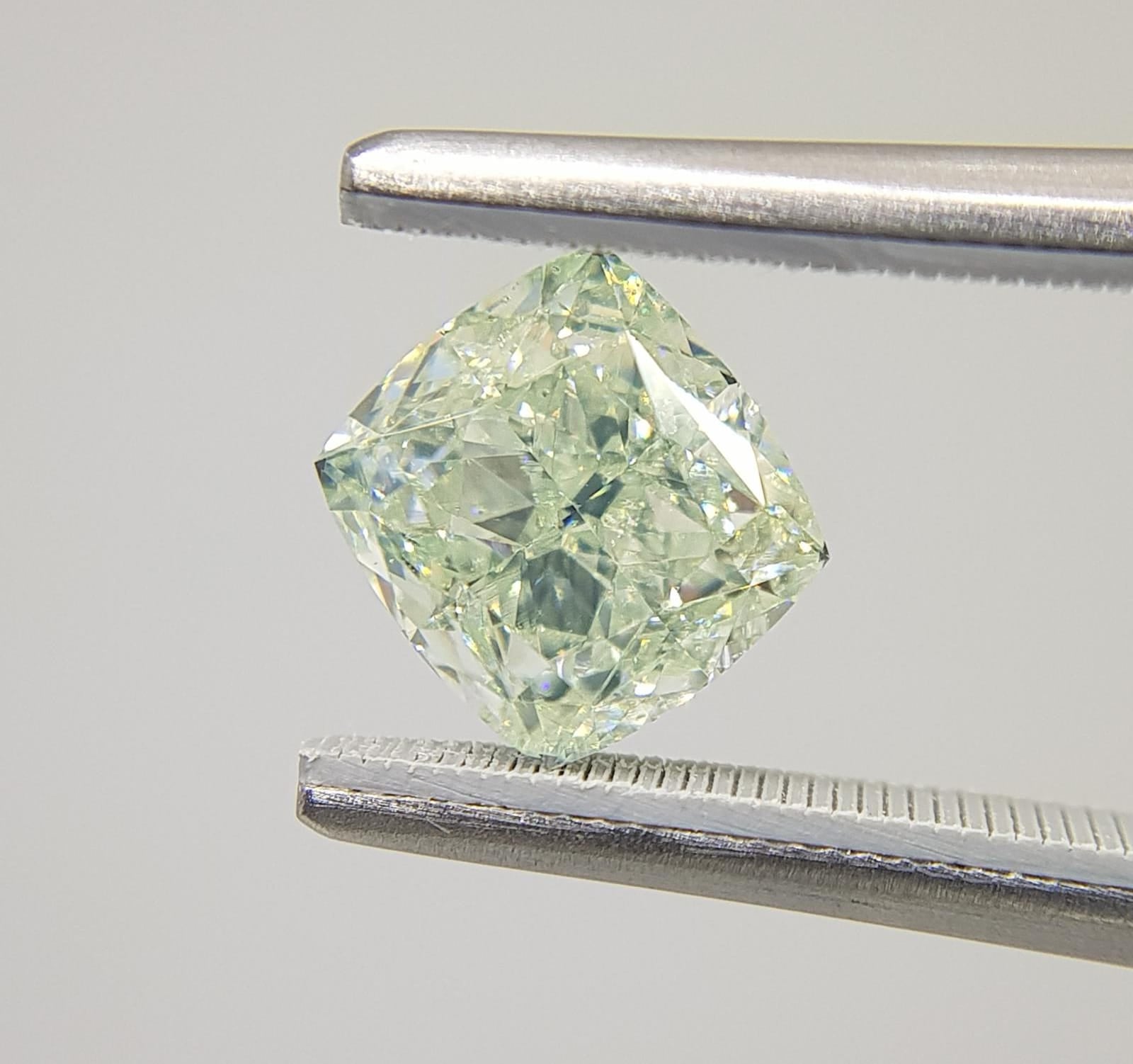 GREEN Diamond, 2.11 Carat, CUSHION Shape, SI1 Clarity - VMK Diamonds