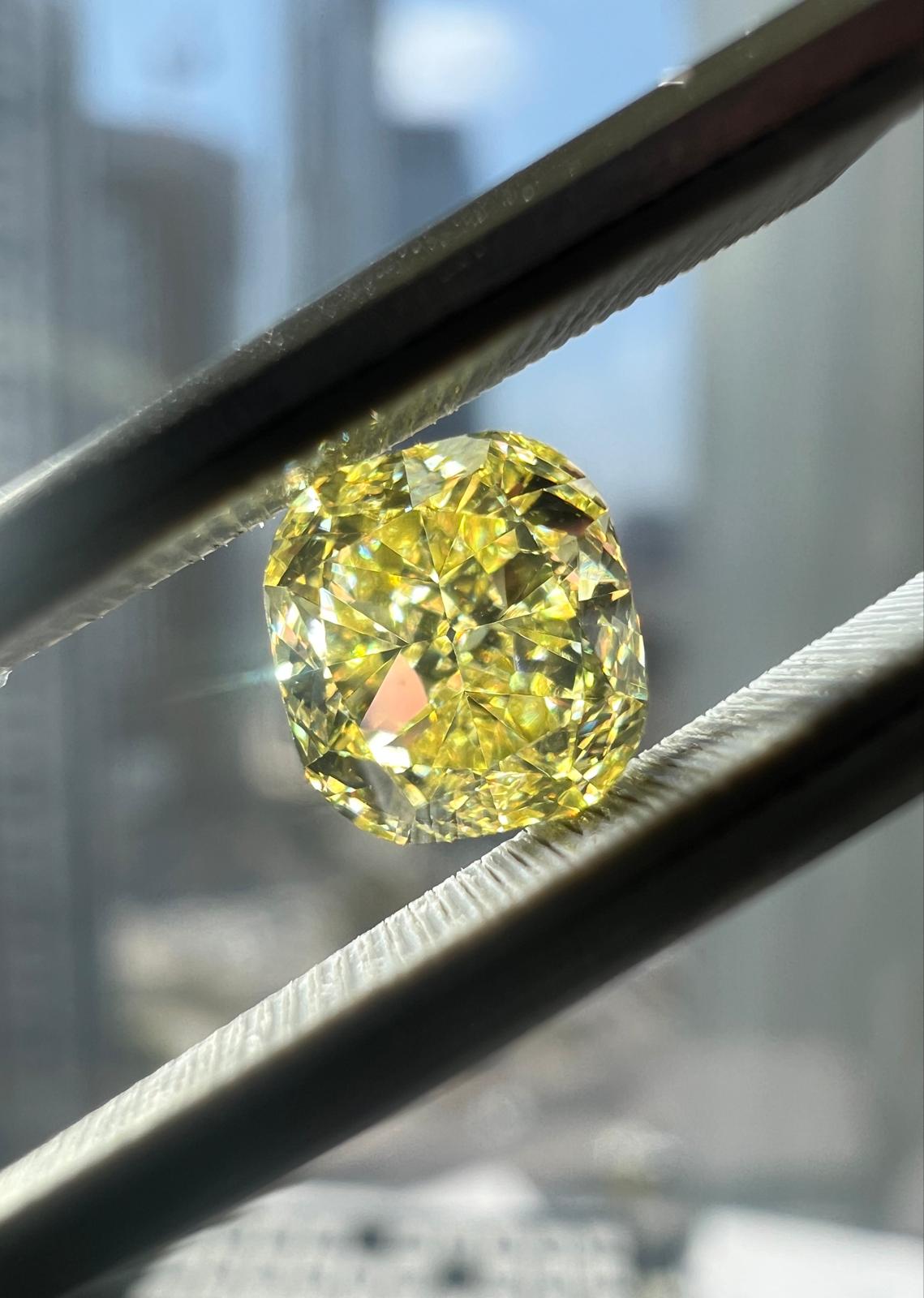 YELLOW Diamond, 0.84 Carat, CUSHION Shape, VVS2 Clarity - VMK Diamonds