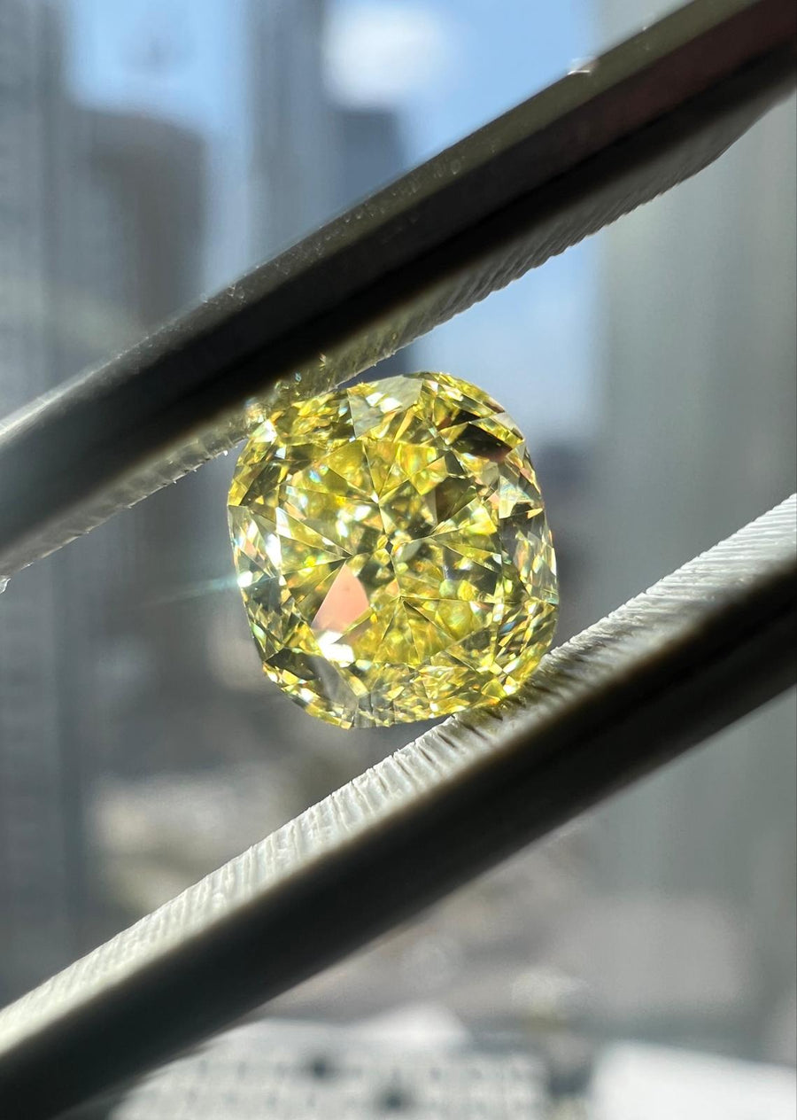 YELLOW Diamond, 0.84 Carat, CUSHION Shape, VVS2 Clarity - VMK Diamonds